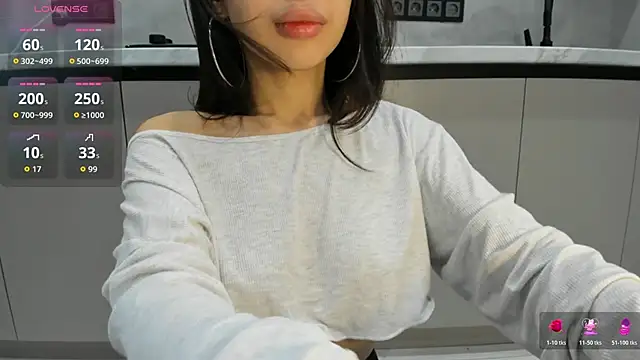 Mia Meow  online show from 6, 11, 2025