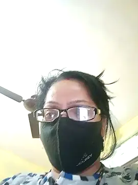 Snapshot of heenage chatting on 3, 12, 2024 heenage online show from 3, 12, 2024