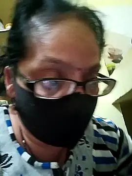 Snapshot of heenage chatting on 11, 1, 2025 heenage online show from 11, 1, 2025