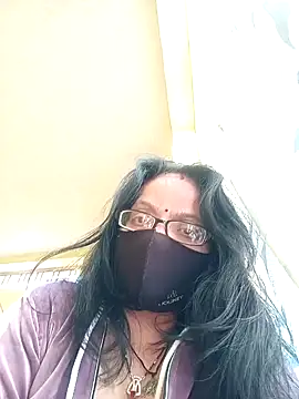 Snapshot of heenage chatting on 13, 1, 2025 heenage online show from 13, 1, 2025