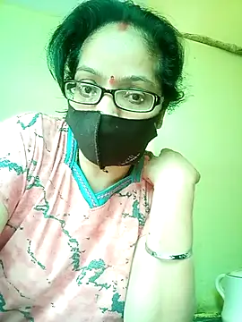 Snapshot of heenage chatting on 2, 3, 2025 heenage online show from 2, 3, 2025