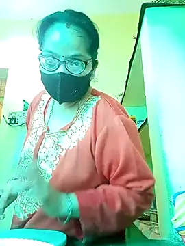 heenage online show from 28, 11, 2025