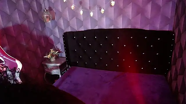 Sofiacowperx online show from 12, 2, 2025