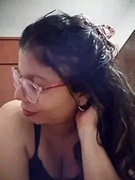 Snapshot of Carliina_Soussa chatting on 29, 4, 2026 Carliina Soussa online show from 29, 4, 2026