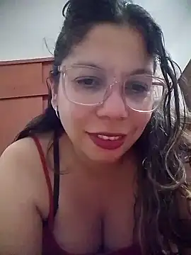 Snapshot of Carliina_Soussa chatting on 3, 5, 2026 Carliina Soussa online show from 3, 5, 2026