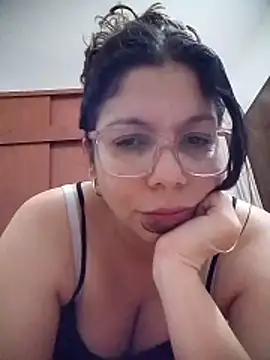 Snapshot of Carliina_Soussa chatting on 4, 5, 2026 Carliina Soussa online show from 4, 5, 2026