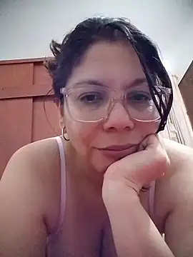 Snapshot of Carliina_Soussa chatting on 10, 5, 2026 Carliina Soussa online show from 10, 5, 2026