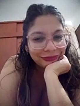 Snapshot of Carliina_Soussa chatting on 11, 5, 2026 Carliina Soussa online show from 11, 5, 2026