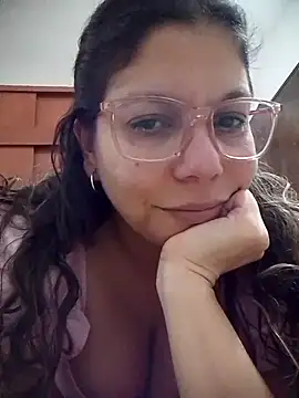 Snapshot of Carliina_Soussa chatting on 12, 5, 2026 Carliina Soussa online show from 12, 5, 2026