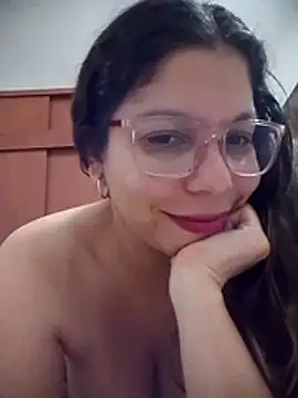 Snapshot of Carliina_Soussa chatting on 15, 5, 2026 Carliina Soussa online show from 15, 5, 2026