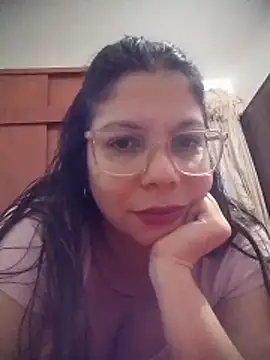 Snapshot of Carliina_Soussa chatting on 27, 5, 2026 Carliina Soussa online show from 27, 5, 2026