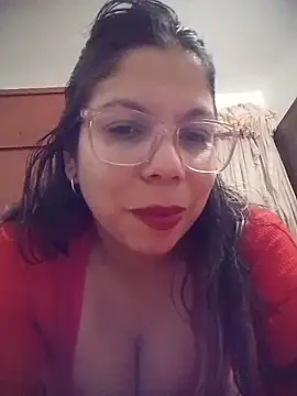 Snapshot of Carliina_Soussa chatting on 28, 5, 2026 Carliina Soussa online show from 28, 5, 2026