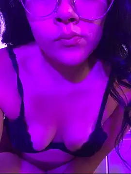 Snapshot of Abigail_Cowen chatting on 2, 3, 2026 Abigail Cowen online show from 2, 3, 2026