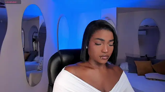 SavannahStorm online show from 11, 4, 2026