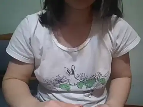 Snapshot of MikaKors chatting on 1, 12, 2024 MikaKors online show from 1, 12, 2024