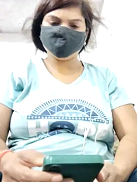 Snapshot of illay_love chatting on 24, 4, 2026 illay love online show from 24, 4, 2026