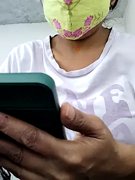 Snapshot of illay_love chatting on 27, 4, 2026 illay love online show from 27, 4, 2026