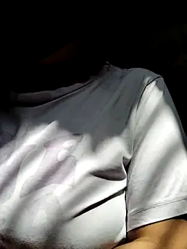 Snapshot of illay_love chatting on 12, 5, 2026 illay love online show from 12, 5, 2026