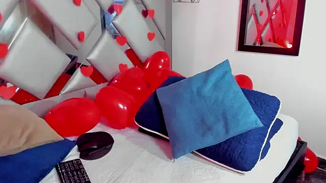 Snapshot of Nahomi-Hill chatting on 13, 2, 2025 Nahomi-Hill online show from 13, 2, 2025