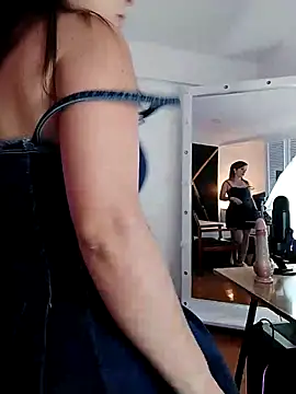 Adel Nesbiit online show from 31, 3, 2026