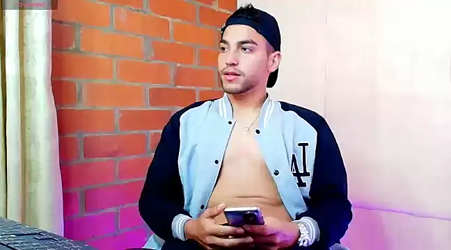 Leandro valenzuela online show from 6, 3, 2025