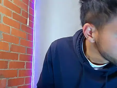 Leandro valenzuela online show from 23, 10, 2025