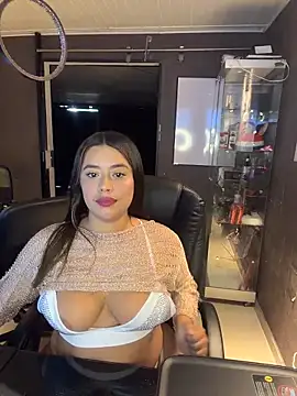 Snapshot of ElaaPerez chatting on 6, 2, 2026 ElaaPerez online show from 6, 2, 2026