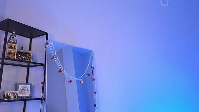 Snapshot of elfinvibes chatting on 7, 2, 2025 elfinvibes online show from 7, 2, 2025