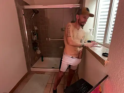 Snapshot of RuffClvb chatting on 18, 12, 2024 RuffClvb online show from 18, 12, 2024