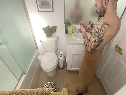 Snapshot of RuffClvb chatting on 25, 12, 2024 RuffClvb online show from 25, 12, 2024