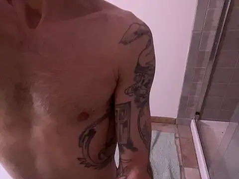 Snapshot of RuffClvb chatting on 2, 1, 2025 RuffClvb online show from 2, 1, 2025