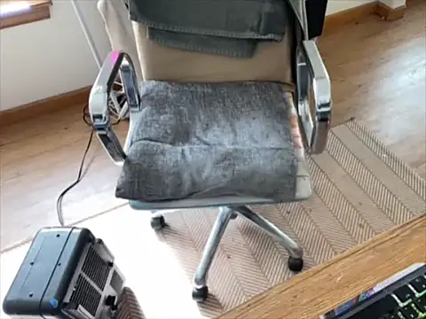 Snapshot of RuffClvb chatting on 4, 11, 2025 RuffClvb online show from 4, 11, 2025