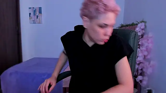 Charlee pink online show from 17, 12, 2025