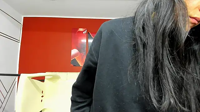 Snapshot of Abrillee1 chatting on 24, 12, 2024 Abrillee1 online show from 24, 12, 2024