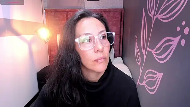 Snapshot of Abrillee1 chatting on 8, 11, 2025 Abrillee1 online show from 8, 11, 2025