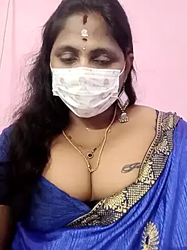 Snapshot of rithikka chatting on 18, 12, 2025 rithikka online show from 18, 12, 2025