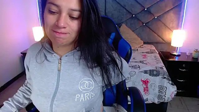 Snapshot of Julietacollins06 chatting on 4, 12, 2025 Julietacollins06 online show from 4, 12, 2025