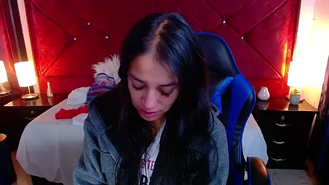 Snapshot of Julietacollins06 chatting on 3, 2, 2026 Julietacollins06 online show from 3, 2, 2026