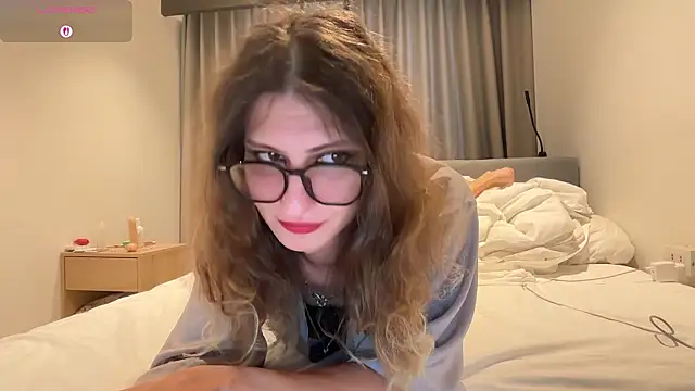 Snapshot of Alice_Pinkhead chatting on 7, 7, 2026 Alice Pinkhead online show from 7, 7, 2026