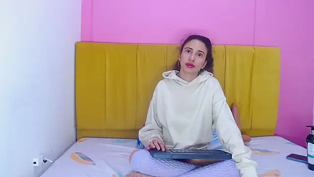 angelinabrookcm101 online show from 3, 12, 2024