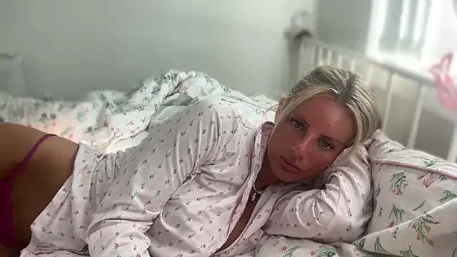 Snapshot of BendyBarbie chatting on 8, 7, 2026 BendyBarbie online show from 8, 7, 2026