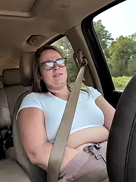 Snapshot of MrandMrsPooks chatting on 15, 9, 2025 MrandMrsPooks online show from 15, 9, 2025