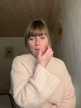 Snapshot of Milla__one chatting on 3, 12, 2024 Milla  one online show from 3, 12, 2024