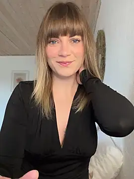 Snapshot of Milla__one chatting on 18, 12, 2024 Milla  one online show from 18, 12, 2024