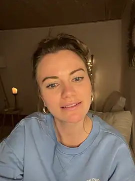 Snapshot of Milla__one chatting on 5, 1, 2025 Milla  one online show from 5, 1, 2025