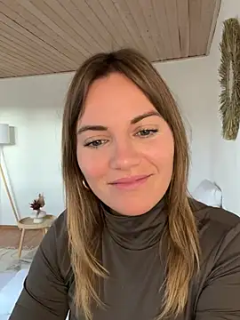 Snapshot of Milla__one chatting on 6, 1, 2025 Milla  one online show from 6, 1, 2025