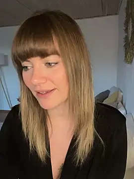 Snapshot of Milla__one chatting on 7, 1, 2025 Milla  one online show from 7, 1, 2025