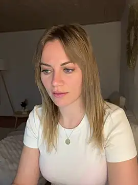 Snapshot of Milla__one chatting on 20, 1, 2025 Milla  one online show from 20, 1, 2025