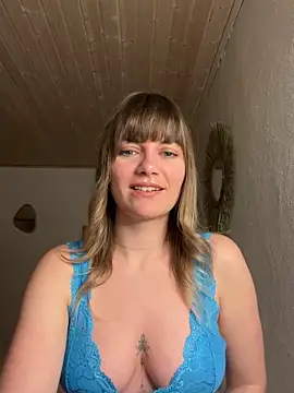 Snapshot of Milla__one chatting on 3, 2, 2025 Milla  one online show from 3, 2, 2025