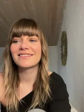 Snapshot of Milla__one chatting on 13, 2, 2025 Milla  one online show from 13, 2, 2025